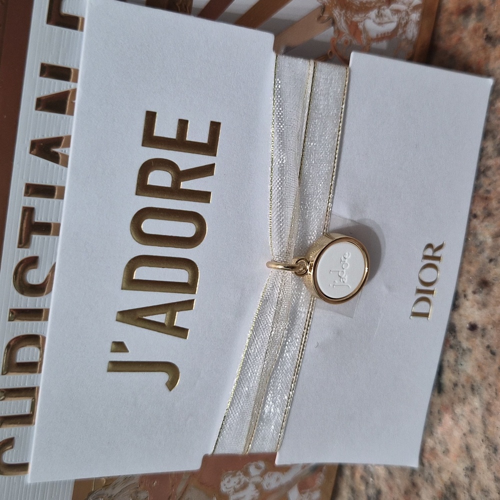 J'ADORE Diffuser Bracelet